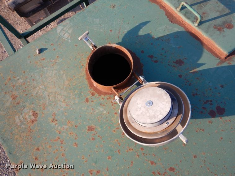 image for item DJ1773 2007 Troxell 500BBL frac tank trailer