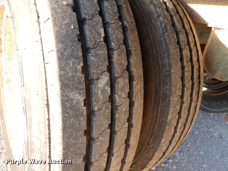 image for item DJ1773 2007 Troxell 500BBL frac tank trailer