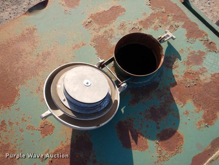 image for item DJ1774 2007 Troxell 500BBL frac tank trailer