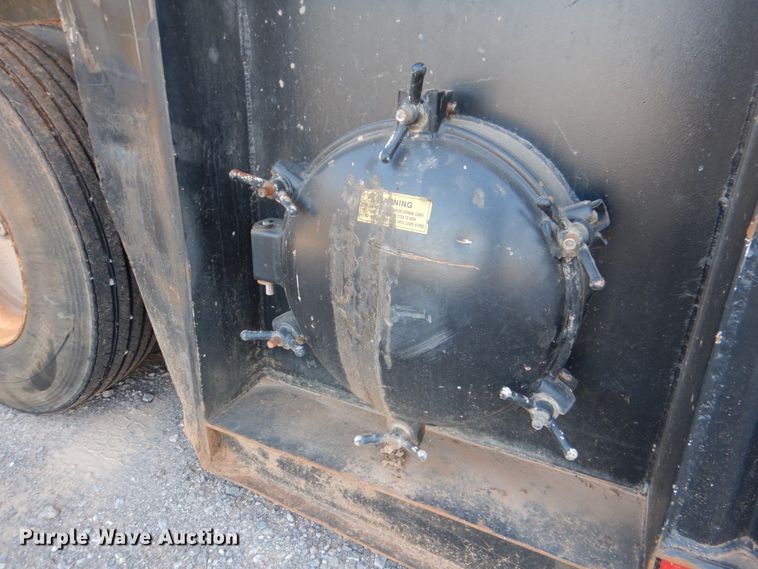 image for item DJ1775 2007 May 500BBL frac tank trailer