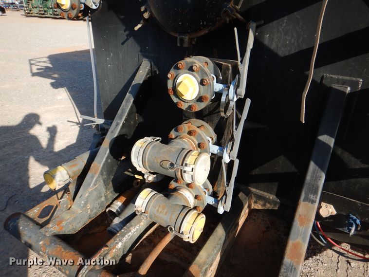 image for item DJ1776 2007 May 500BBL frac tank trailer