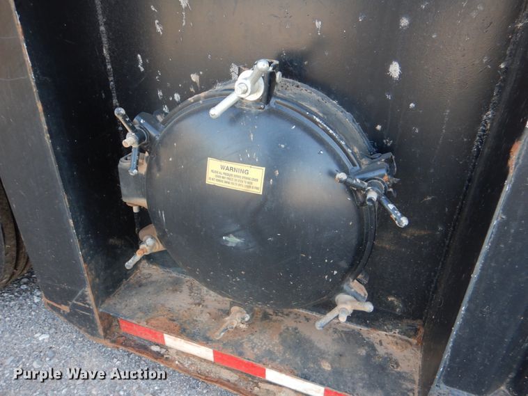 image for item DJ1776 2007 May 500BBL frac tank trailer