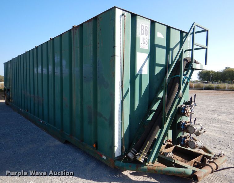 image for item DJ1779 2007 Troxell 500BBL frac tank trailer