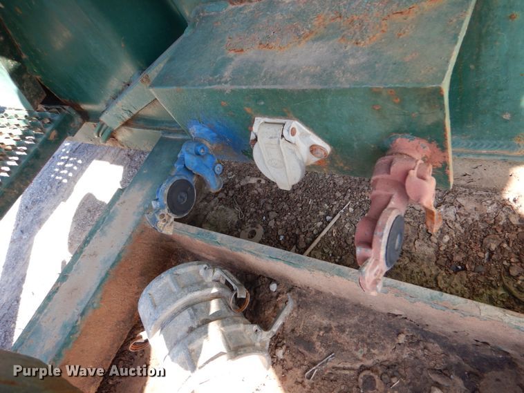 image for item DJ1779 2007 Troxell 500BBL frac tank trailer