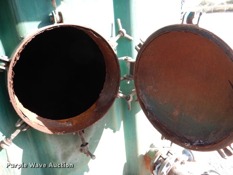 image for item DJ1779 2007 Troxell 500BBL frac tank trailer