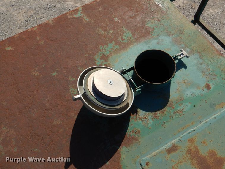 image for item DJ1779 2007 Troxell 500BBL frac tank trailer