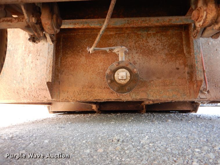 image for item DJ1779 2007 Troxell 500BBL frac tank trailer