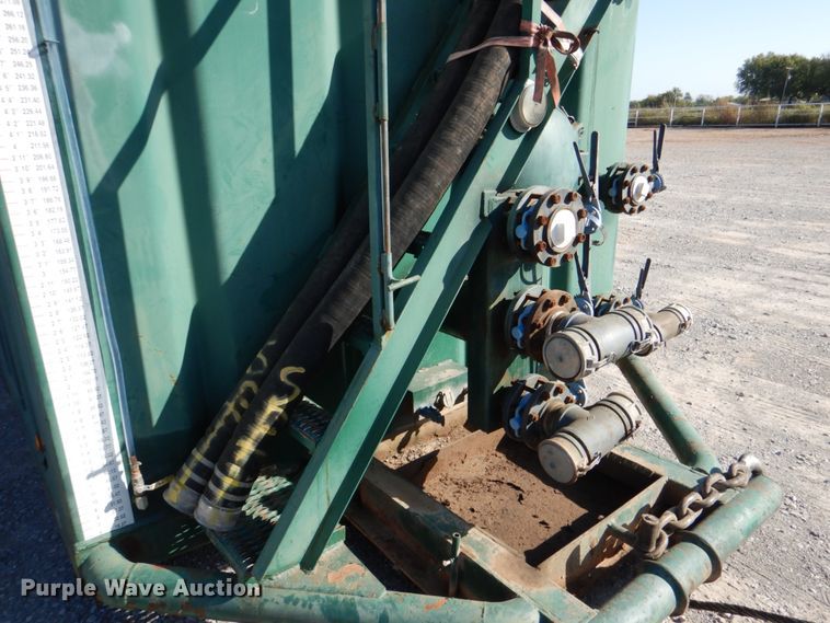 image for item DJ1780 2007 Troxell 500BBL frac tank trailer