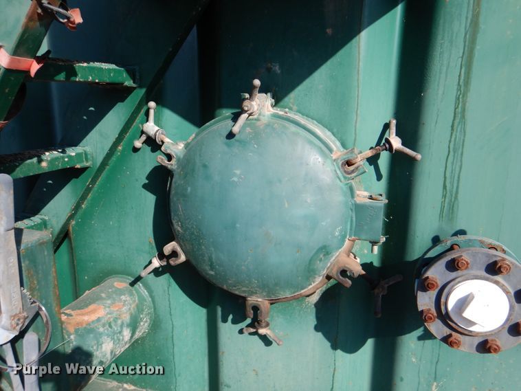 image for item DJ1780 2007 Troxell 500BBL frac tank trailer