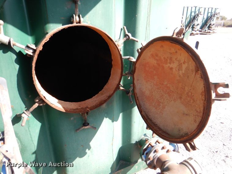 image for item DJ1780 2007 Troxell 500BBL frac tank trailer