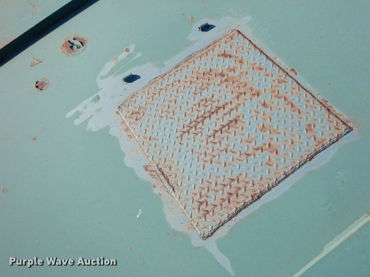 image for item DJ1780 2007 Troxell 500BBL frac tank trailer