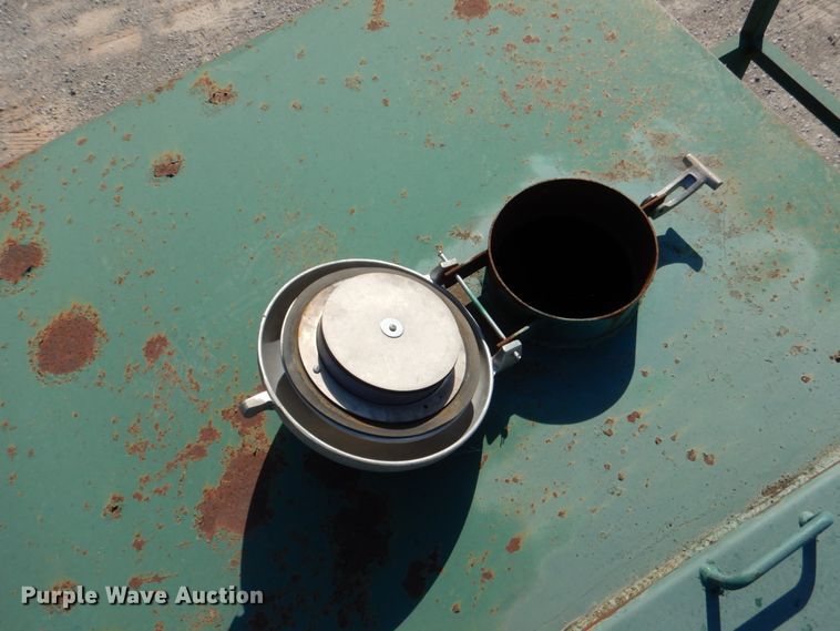 image for item DJ1780 2007 Troxell 500BBL frac tank trailer