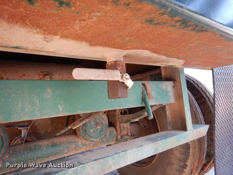 image for item DJ1780 2007 Troxell 500BBL frac tank trailer