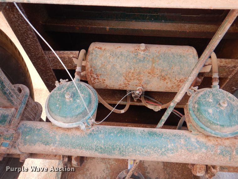 image for item DJ1780 2007 Troxell 500BBL frac tank trailer