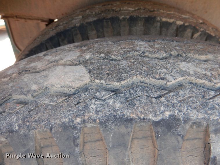 image for item DJ1780 2007 Troxell 500BBL frac tank trailer