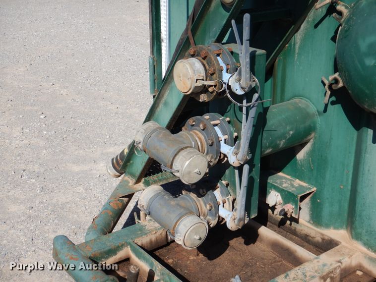 image for item DJ1783 2007 Troxell 500BBL frac tank trailer