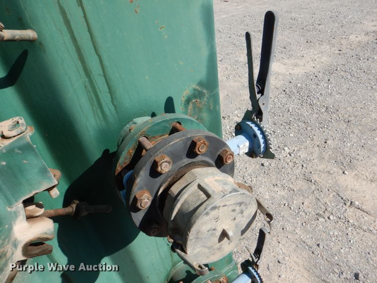 image for item DJ1783 2007 Troxell 500BBL frac tank trailer