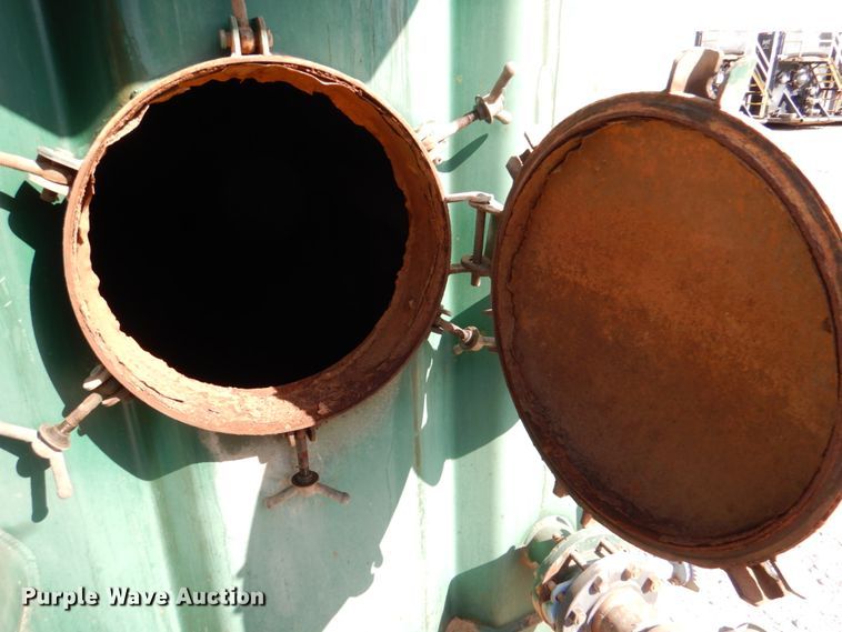 image for item DJ1783 2007 Troxell 500BBL frac tank trailer