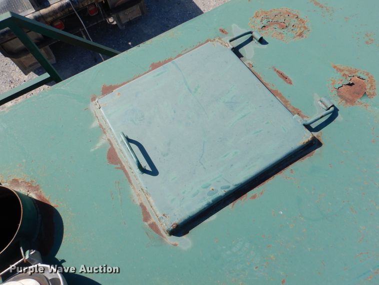 image for item DJ1783 2007 Troxell 500BBL frac tank trailer