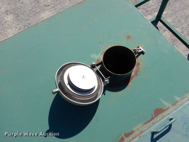 image for item DJ1783 2007 Troxell 500BBL frac tank trailer