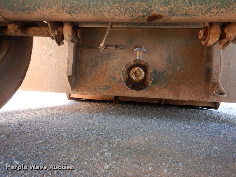image for item DJ1783 2007 Troxell 500BBL frac tank trailer