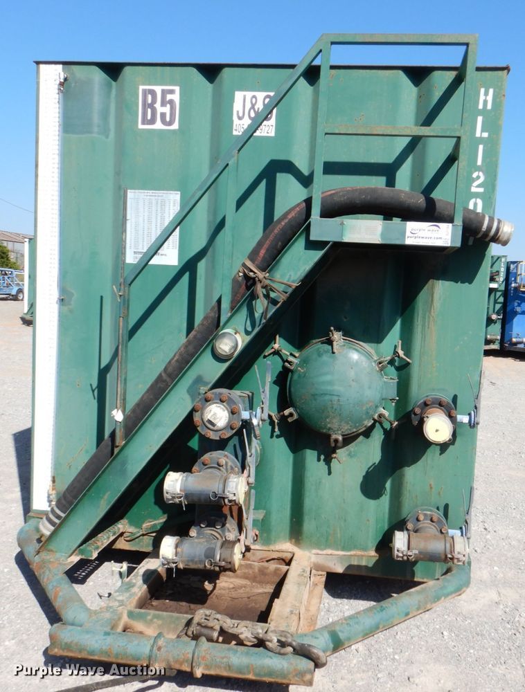 image for item DJ1784 2007 Troxell 500BBL frac tank trailer