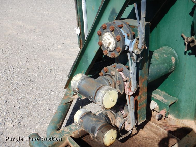 image for item DJ1784 2007 Troxell 500BBL frac tank trailer