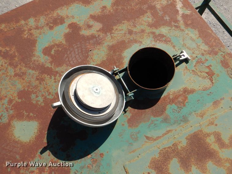 image for item DJ1784 2007 Troxell 500BBL frac tank trailer