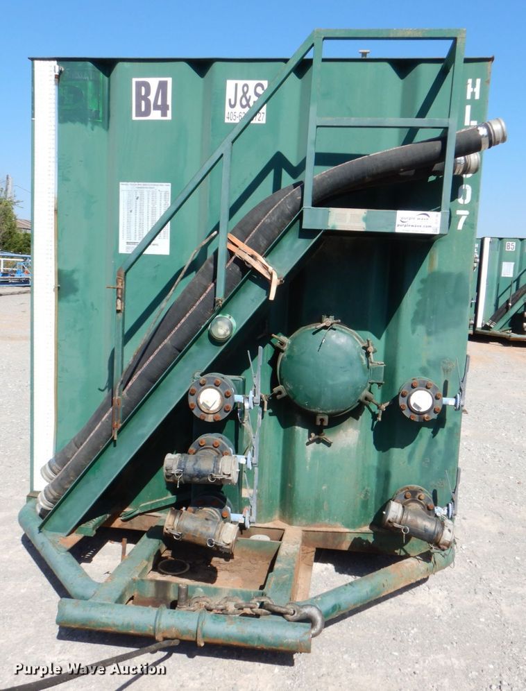 image for item DJ1786 2007 Troxell 500BBL frac tank trailer