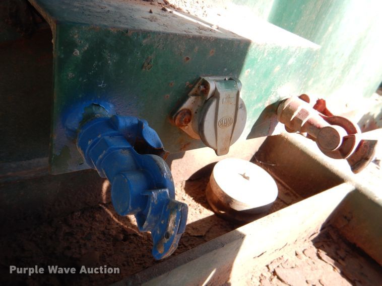 image for item DJ1786 2007 Troxell 500BBL frac tank trailer