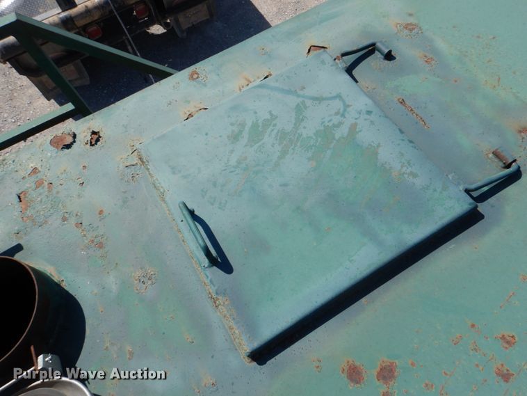 image for item DJ1786 2007 Troxell 500BBL frac tank trailer