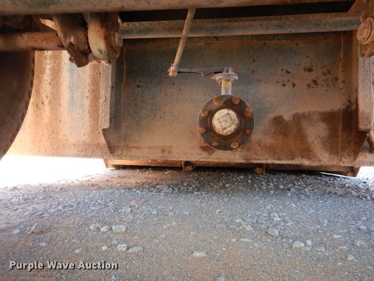 image for item DJ1786 2007 Troxell 500BBL frac tank trailer