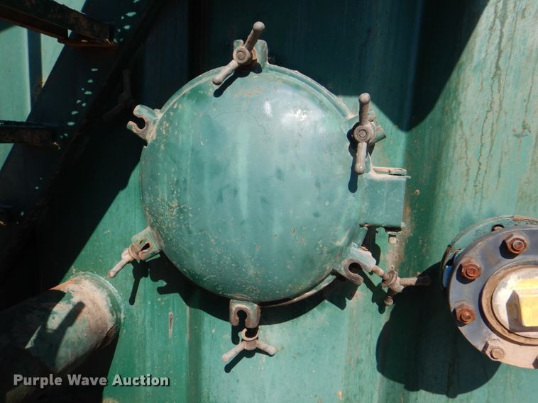 image for item DJ1787 2007 Troxell 500BBL frac tank trailer