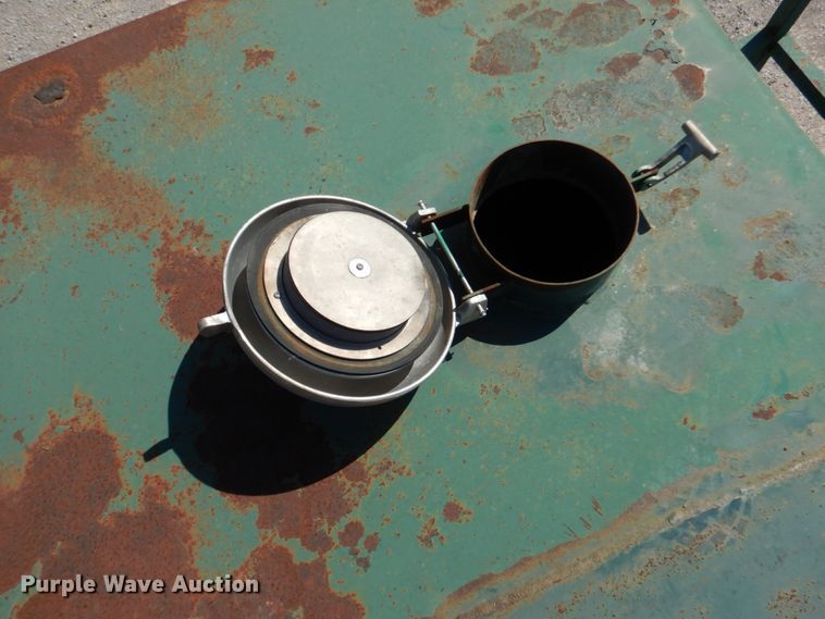 image for item DJ1787 2007 Troxell 500BBL frac tank trailer