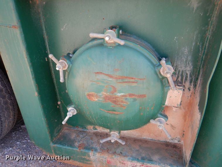 image for item DJ1787 2007 Troxell 500BBL frac tank trailer