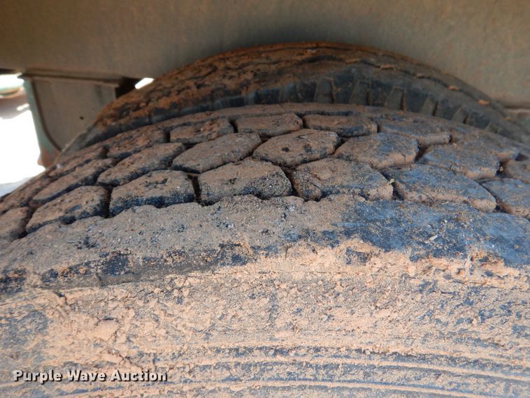 image for item DJ1787 2007 Troxell 500BBL frac tank trailer