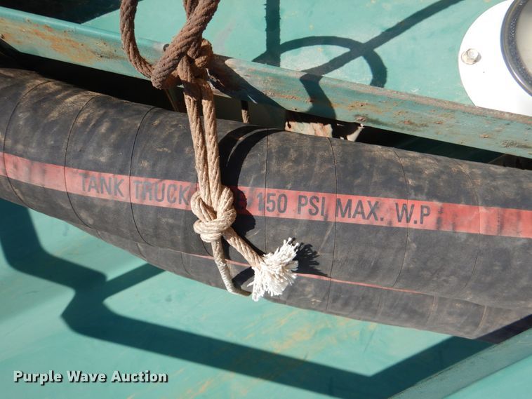 image for item DJ1788 2007 Troxell 500BBL frac tank trailer