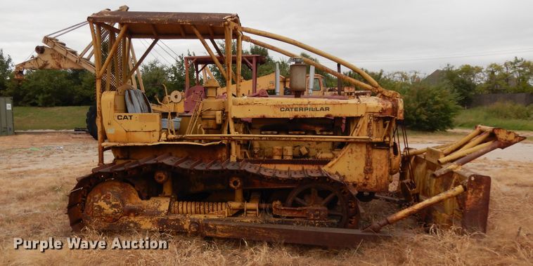image for item DJ6611 1948 Caterpillar D6  dozer