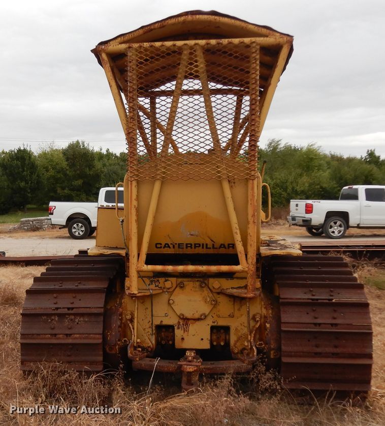 image for item DJ6611 1948 Caterpillar D6  dozer
