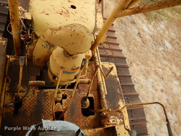 image for item DJ6611 1948 Caterpillar D6  dozer