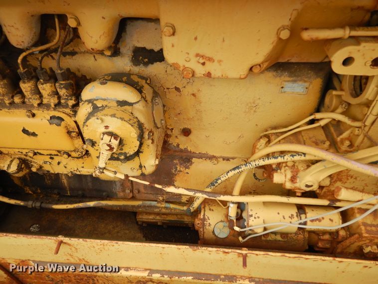 image for item DJ6611 1948 Caterpillar D6  dozer
