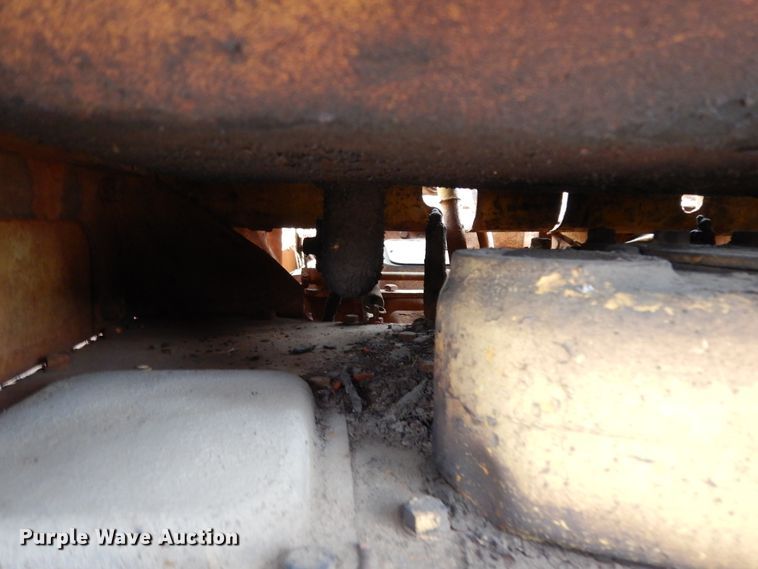 image for item DJ6611 1948 Caterpillar D6  dozer