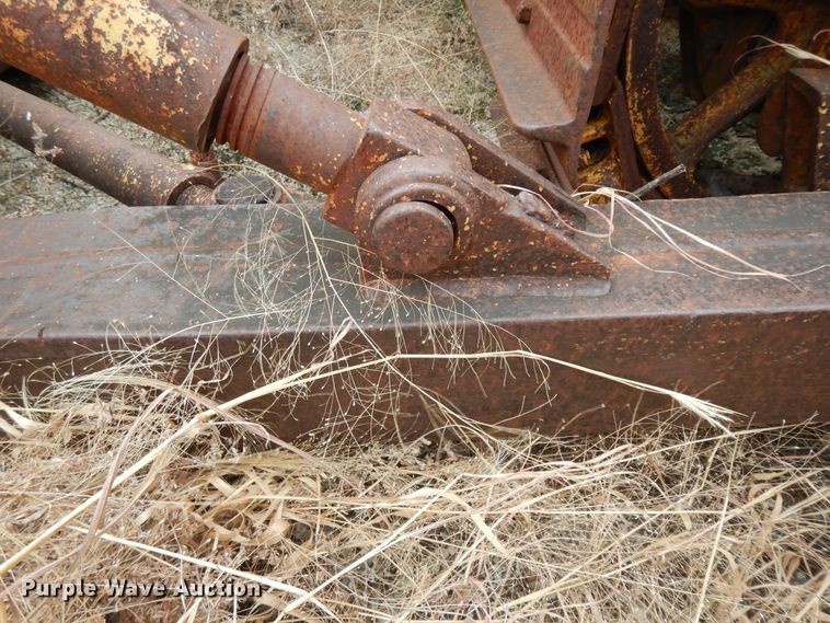 image for item DJ6611 1948 Caterpillar D6  dozer