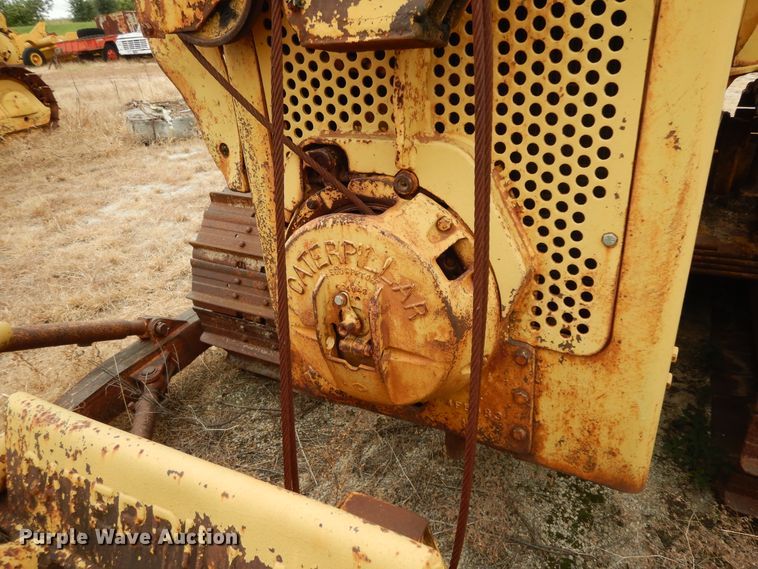 image for item DJ6611 1948 Caterpillar D6  dozer