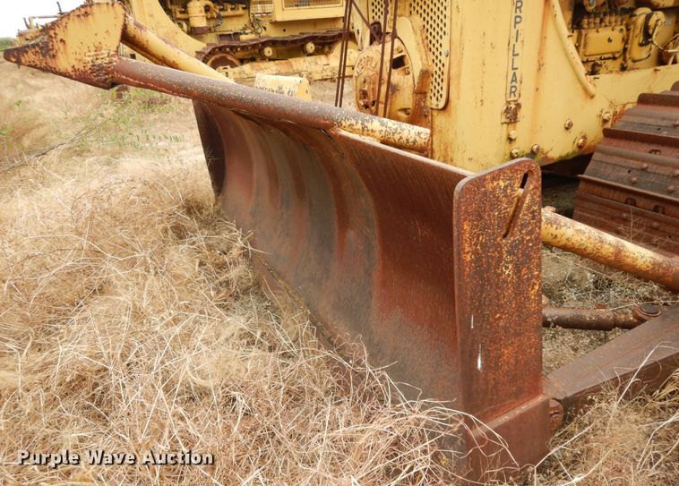 image for item DJ6611 1948 Caterpillar D6  dozer