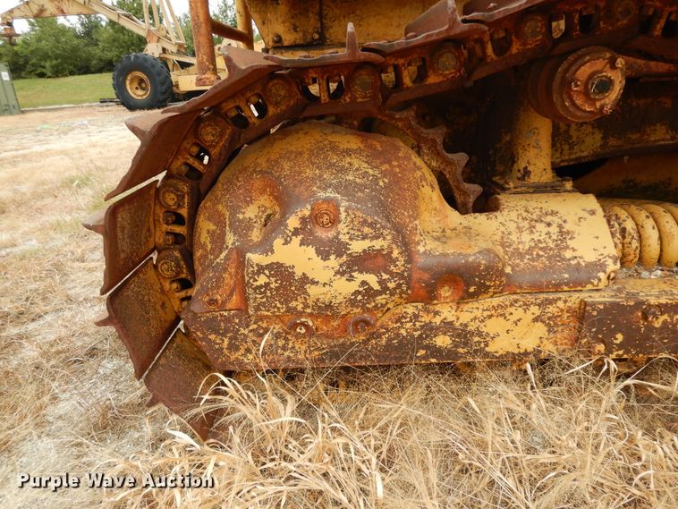 image for item DJ6611 1948 Caterpillar D6  dozer