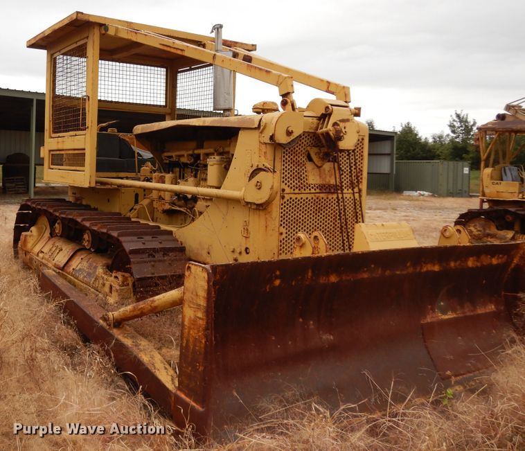 image for item DJ6612 1950 Caterpillar D8  dozer