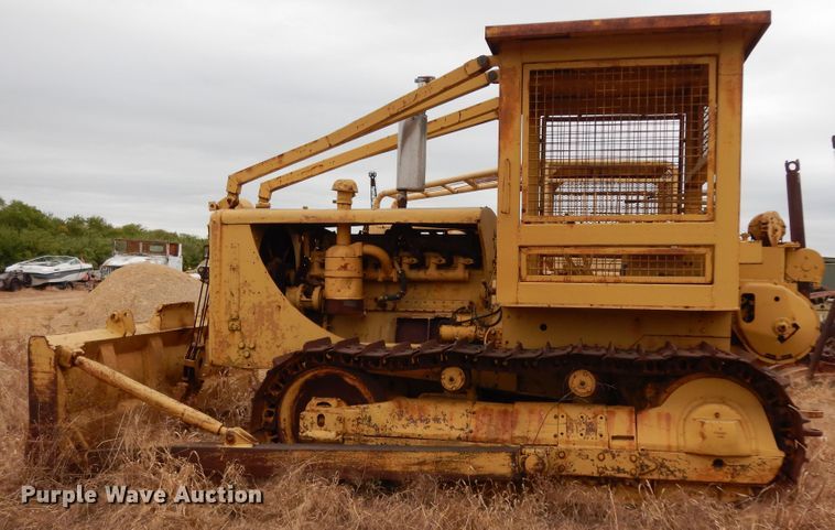 image for item DJ6612 1950 Caterpillar D8  dozer