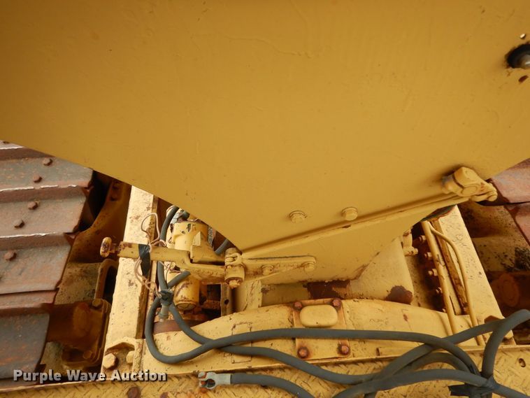 image for item DJ6612 1950 Caterpillar D8  dozer