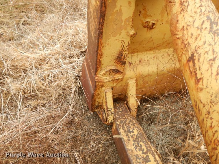 image for item DJ6612 1950 Caterpillar D8  dozer